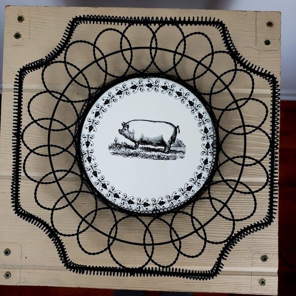 Other - Wire & Ceramic Pig Hanging Wall Art